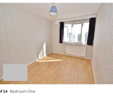 3 Bed Maisonette, Barnardo Drive, IG6 - Photo 4