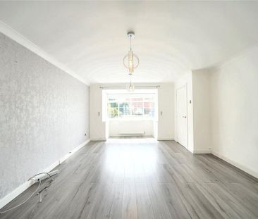 5 bedroom detached house to rent - Photo 4