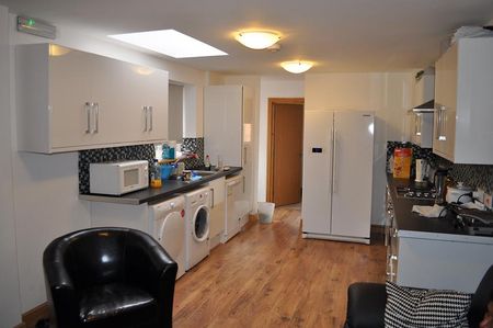 33a TEIGNMOUTH ROAD - Photo 5