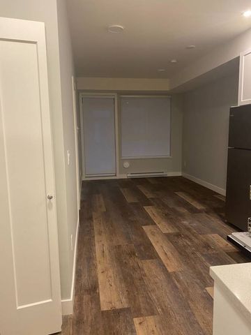 Central Park Village – Park Suites 1BD/1BA - Photo 3