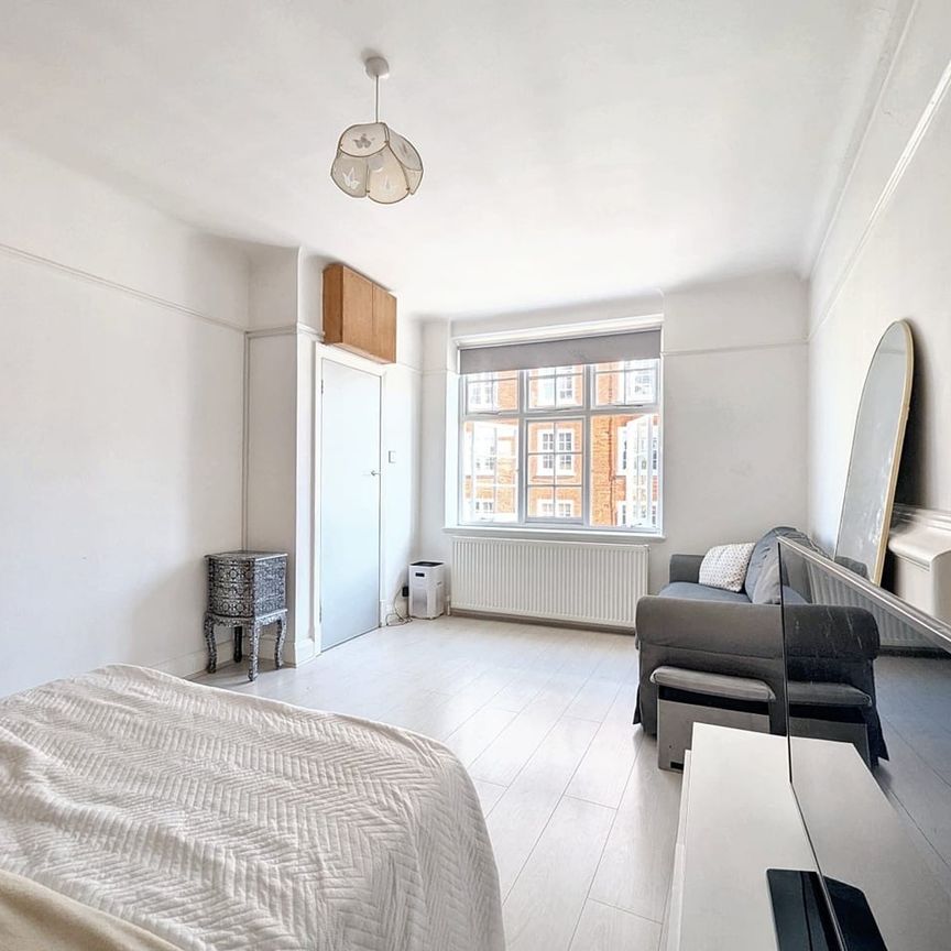 Studio Flat, Melina Court, NW8 - Photo 1