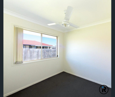 Ladies and Gentlemen welcome to 24 Haslingden Park Drive. - Photo 5