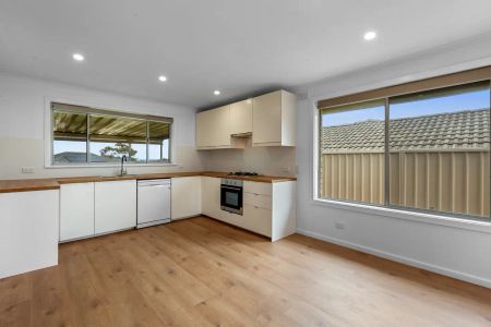 “Modern Family Home in Hallett Cove” - Photo 5