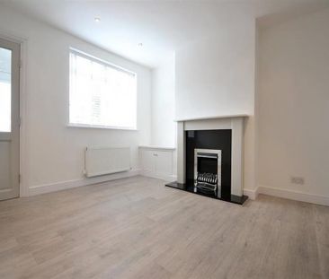 2 Bedroom Terraced To Let - Photo 4