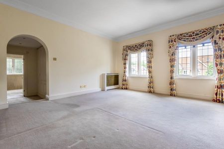 5 bedroom detached house to rent - Photo 2