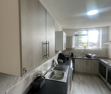 Room in a Shared House, Coventry Road, B10 - Photo 1