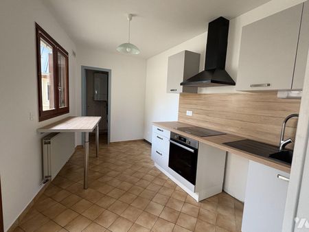 Maison à louer à Eu (76260) Une maison comprenant au rez-de-chaussée : une cuisine, un séjo... - Photo 2