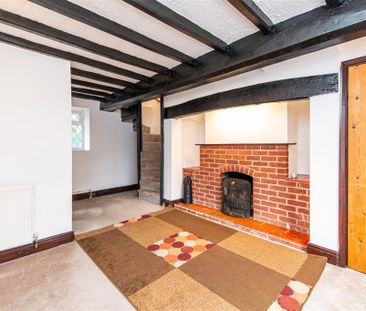 2 bed House - Mid Terrace To Let - Photo 2