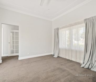 165 Albert Street, Sebastopol - Photo 2