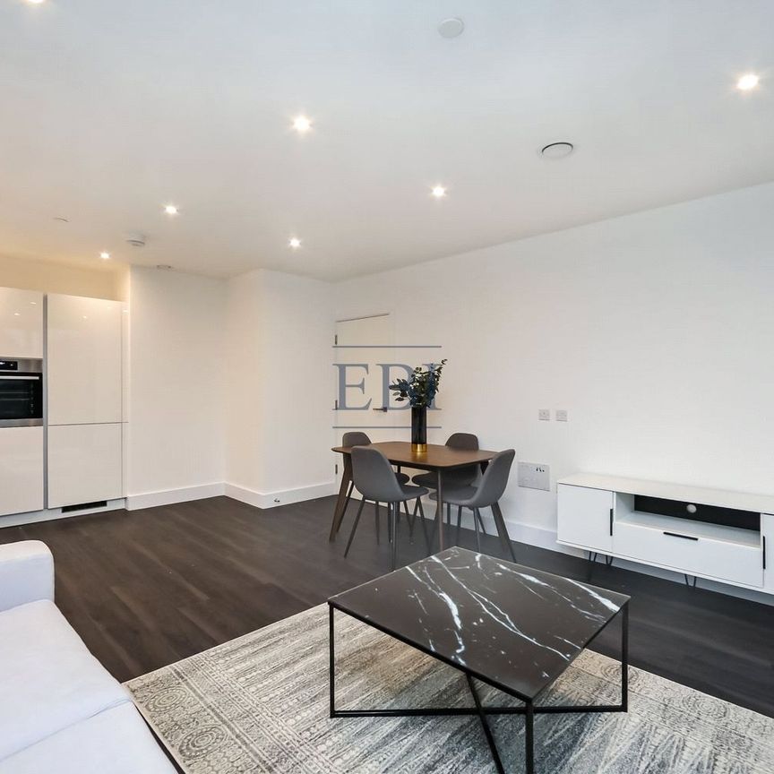 Kempton House, 122 High Street, TW18 4EQ - Photo 1