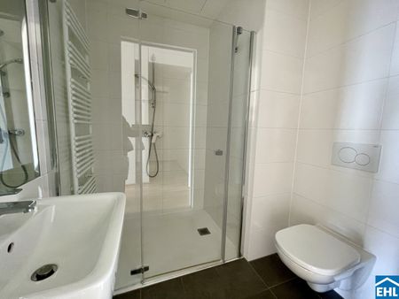 Wunderschöne Dachgeschoßwohnung mit Blick über die Stadt! - Foto 4