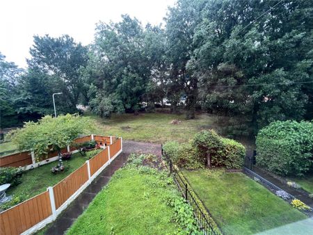 Faulkland Crescent, Wolverhampton, West Midlands, WV1 - Photo 5