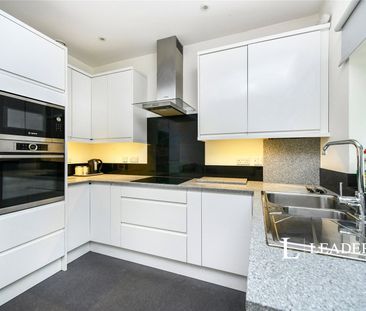 3 bedroom house to rent Chestnut Close, Princes Road, Brighton, BN2 - Photo 3