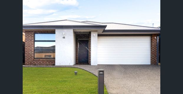 Modern Home in a Great Central Location - Photo 1