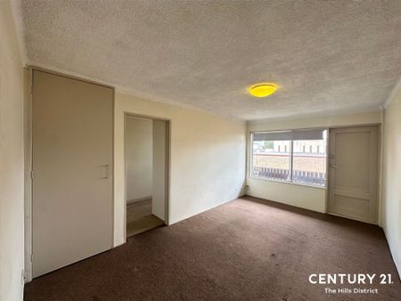 Quality Unit in a Popular Location&period; - Photo 3