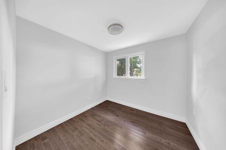 For Lease - 18 Windridge Drive Unit# Main, Markham, Ontario - Photo 3