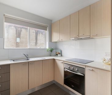 2/79 Yarra Street, Abbotsford - Photo 1