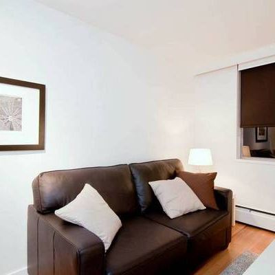 Beautifully Renovated Furnished Studio Apartment with Ocean Views #533 - Photo 3