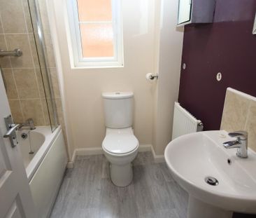 2 bedroom terraced house to rent - Photo 2