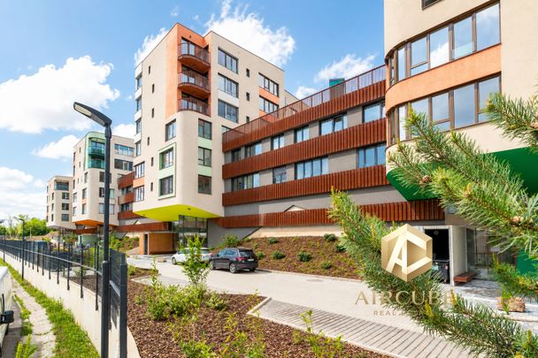 Pronájem bytu 1+kk a garsoniéry 33 m², U Komína, Praha - Фото 1
