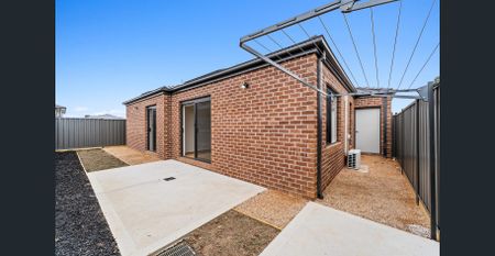 For Lease - Modern Family Living in the Heart of Manor Lakes - Photo 5