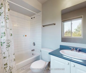 For Lease - 427 Ravineview Way, Oakville, Ontario - Photo 4