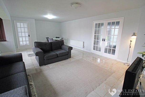 5 bedroom detached house to rent - Photo 1