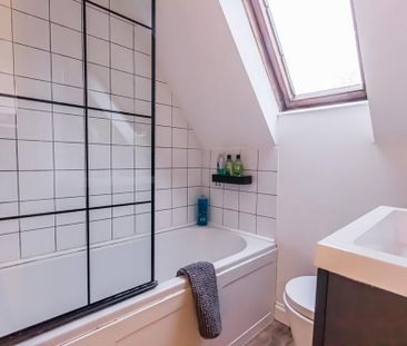 2 bedroom flat to rent - Photo 4