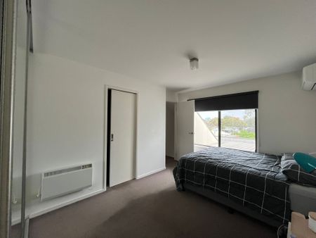 North Melbourne - Photo 4