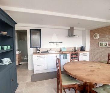 T2 MEUBLÉ // CENTRE DE CHATEAURENARD, - Photo 2