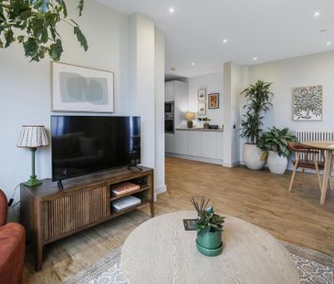 2 bedroom flat to rent - Photo 2