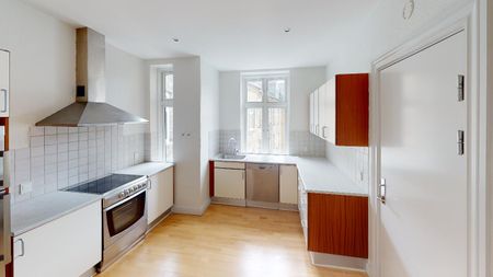 Central lejlighed med lys og charme i Aalborg - Photo 2