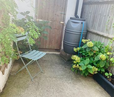 2 Bed Terraced House, Tamworth Lane, CR4 - Photo 6