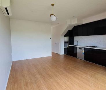 3 Bedroom 2 Bathroom Townhouse - Photo 4