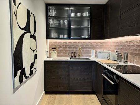 2 Bed Flat, Bonnet Street, E16 - Photo 5