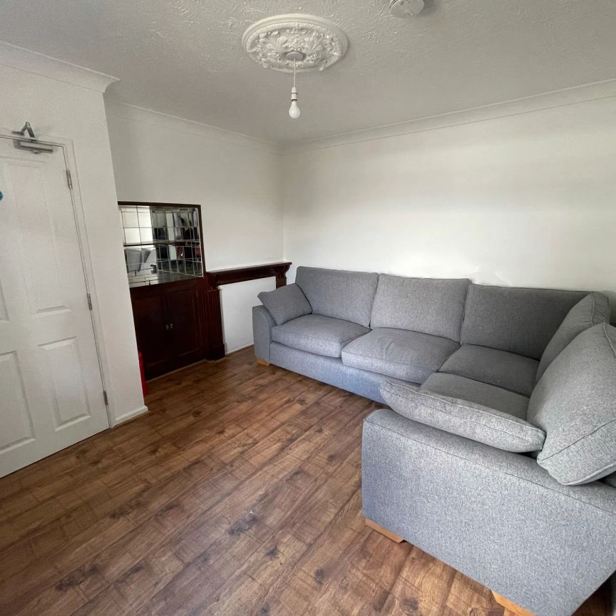 4 bed semi-detached house to rent in Cunningham Road, Norwich, Norfolk - Photo 1