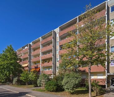 3-Raum-Wohnung mit Balkon und super Ausblick - Foto 3