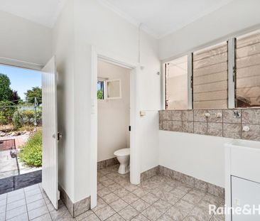 Charming 2-Bedroom Stone Frontage Cottage in Prestigious Dulwich - Photo 6