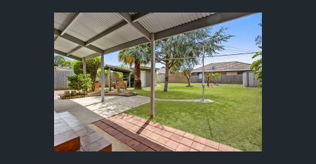 Beachside Living – Walk to Everything - Photo 4