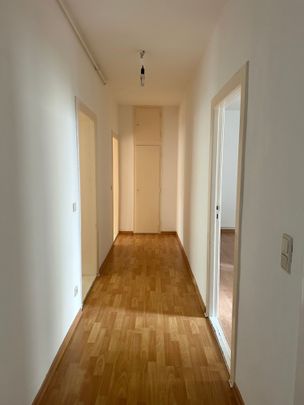 *Grün, großzügig und ruhig gelegen – 2 Zimmer in Borsigwalde suchen neue/n Mieter* - Photo 1