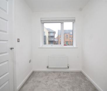 4 bedroom townhouse to rent - Photo 4