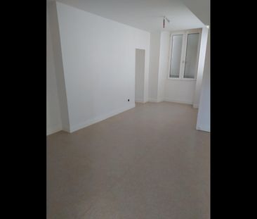 Location Appartement Studio 40 m² Rosnay - Photo 3