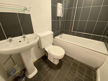 1 bedroom flat to rent - Photo 4