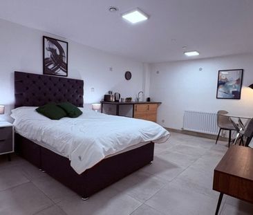 Flat 6, 21 Silver Street - Photo 2