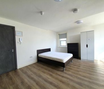 Studio to rent - Photo 4