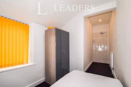 1 bedroom room to rent Russell Street, Loughborough - Photo 3