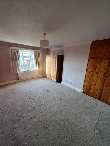 Scott Hall Road, Leeds, LS17 - Photo 2