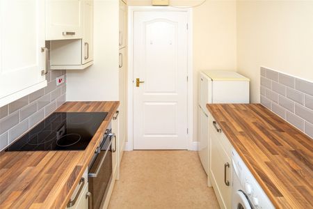 2 bedroom apartment to rent - Photo 5