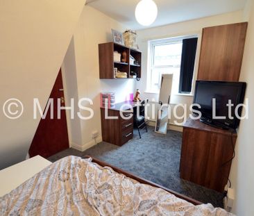 6 Bedroom Mid Terraced House for rent in Ashville Avenue - Photo 1