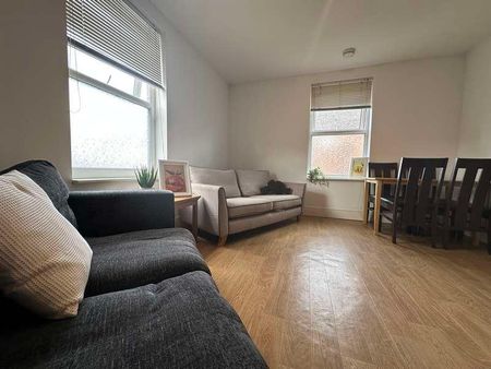 West End // Bed & Bath // Aug, LN1 - Photo 3